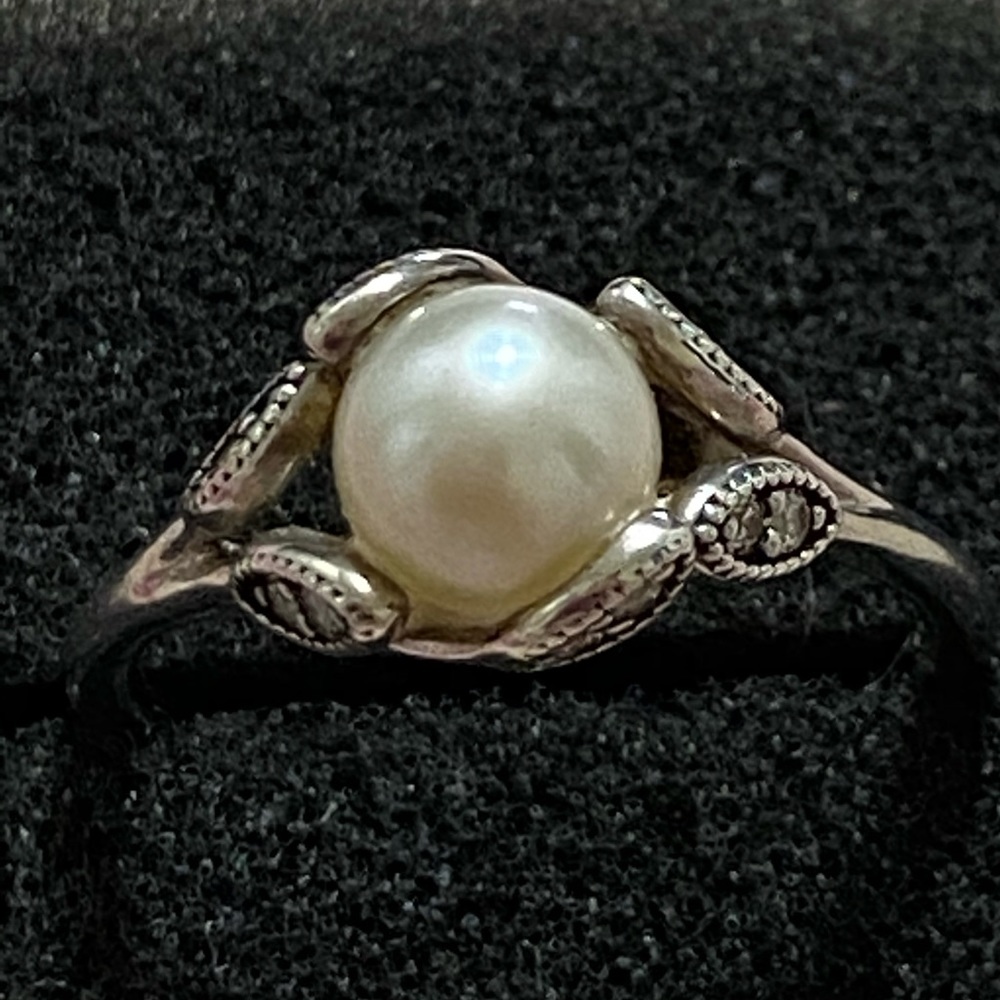 Pandora Luminous Leaves Ring 🥳